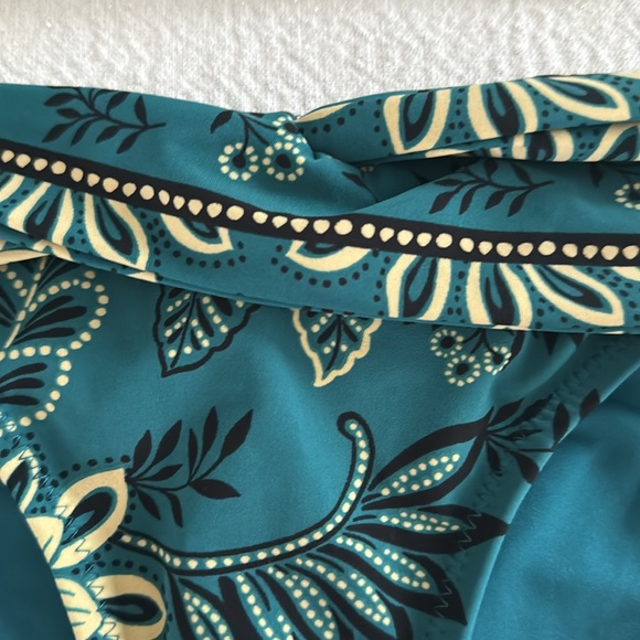 ROBIN PICCONE APOLLONIA HALTER-APOLLONIA TWIST BIKINI SET, Size X-Small,$214 - Picture 8 of 11